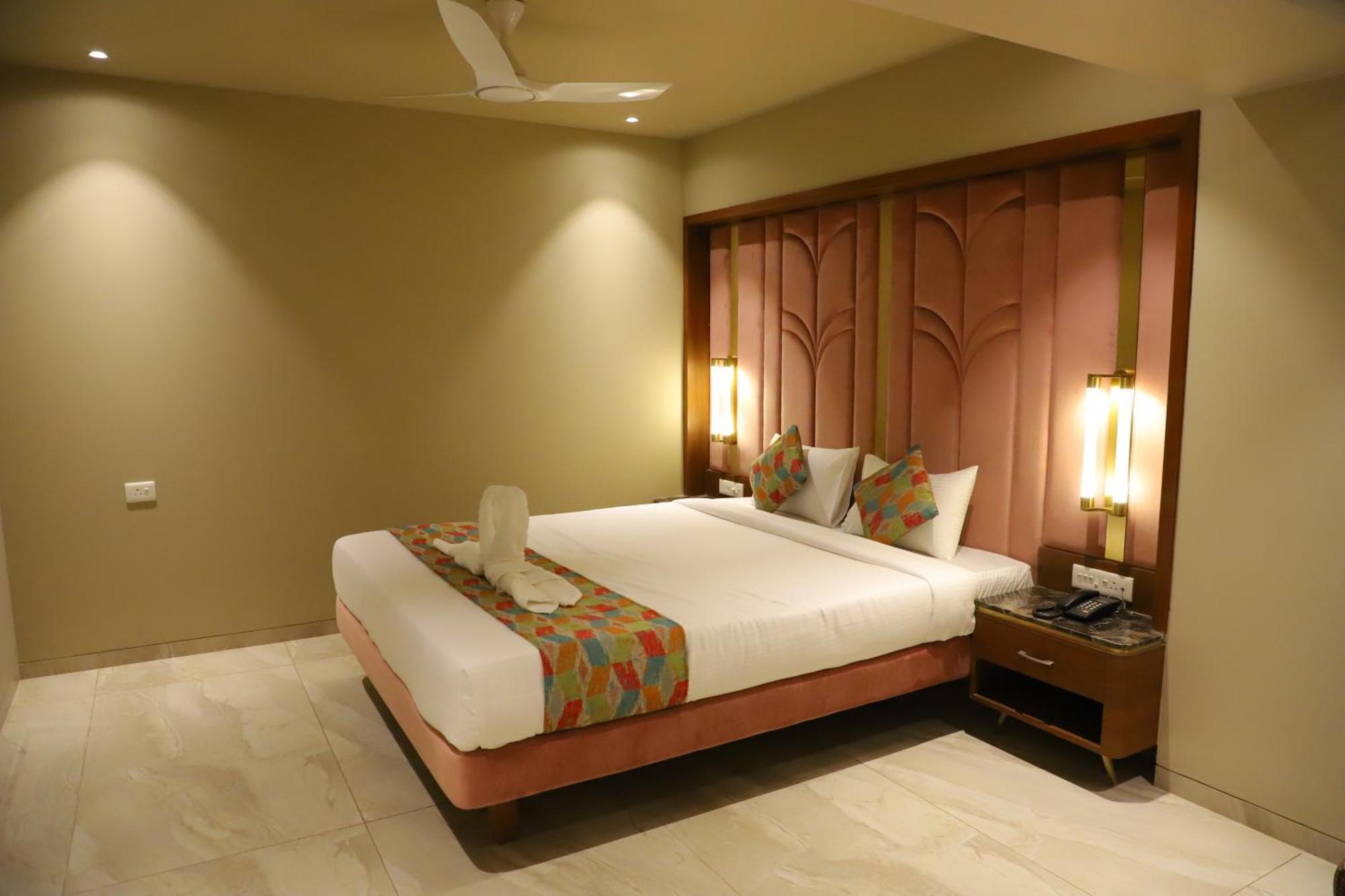 Le Vivanta Virar ภายนอก รูปภาพ
