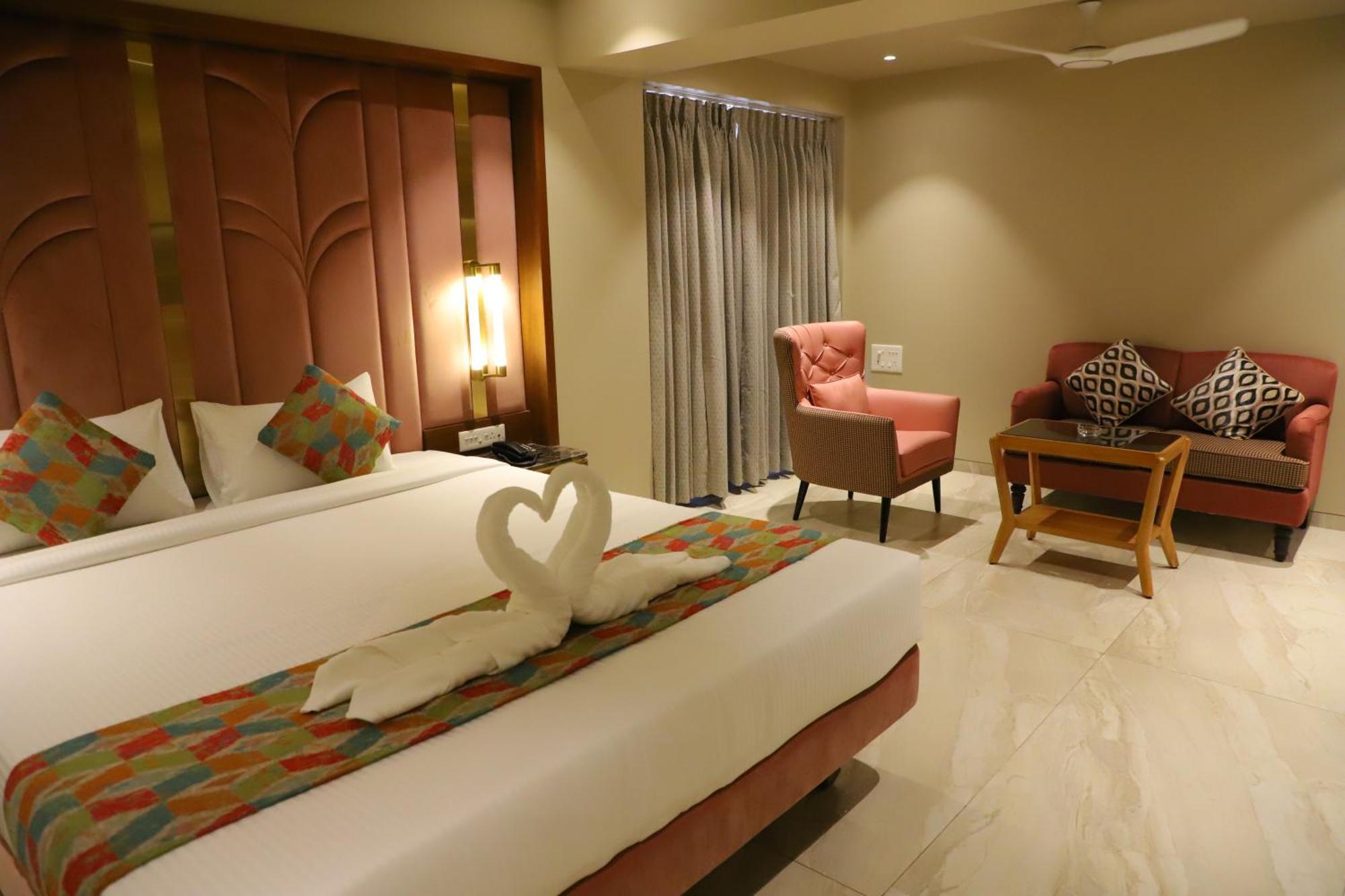 Le Vivanta Virar ภายนอก รูปภาพ