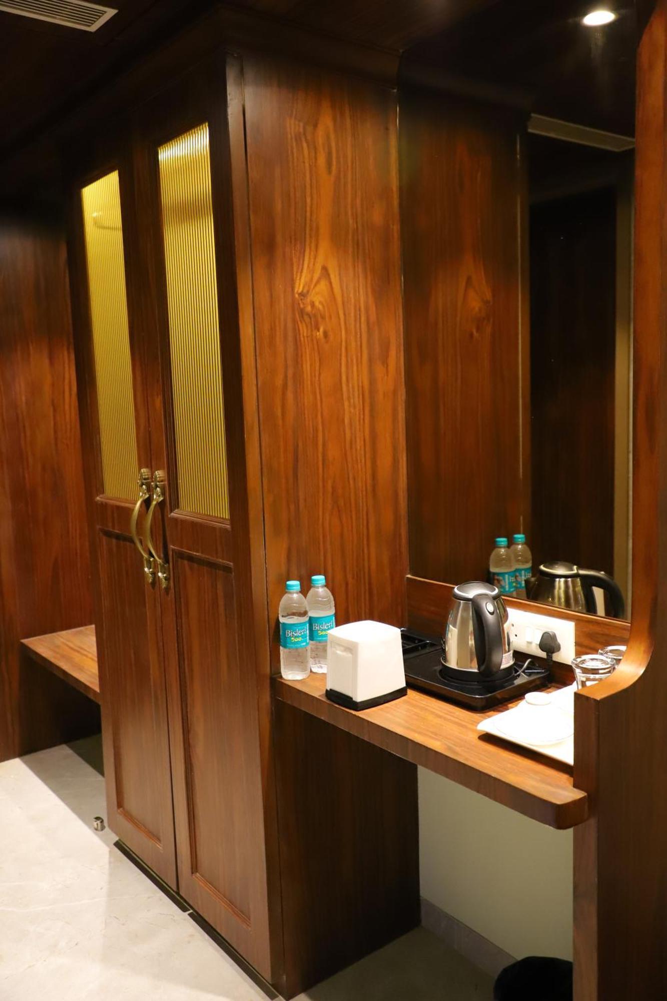 Le Vivanta Virar ภายนอก รูปภาพ