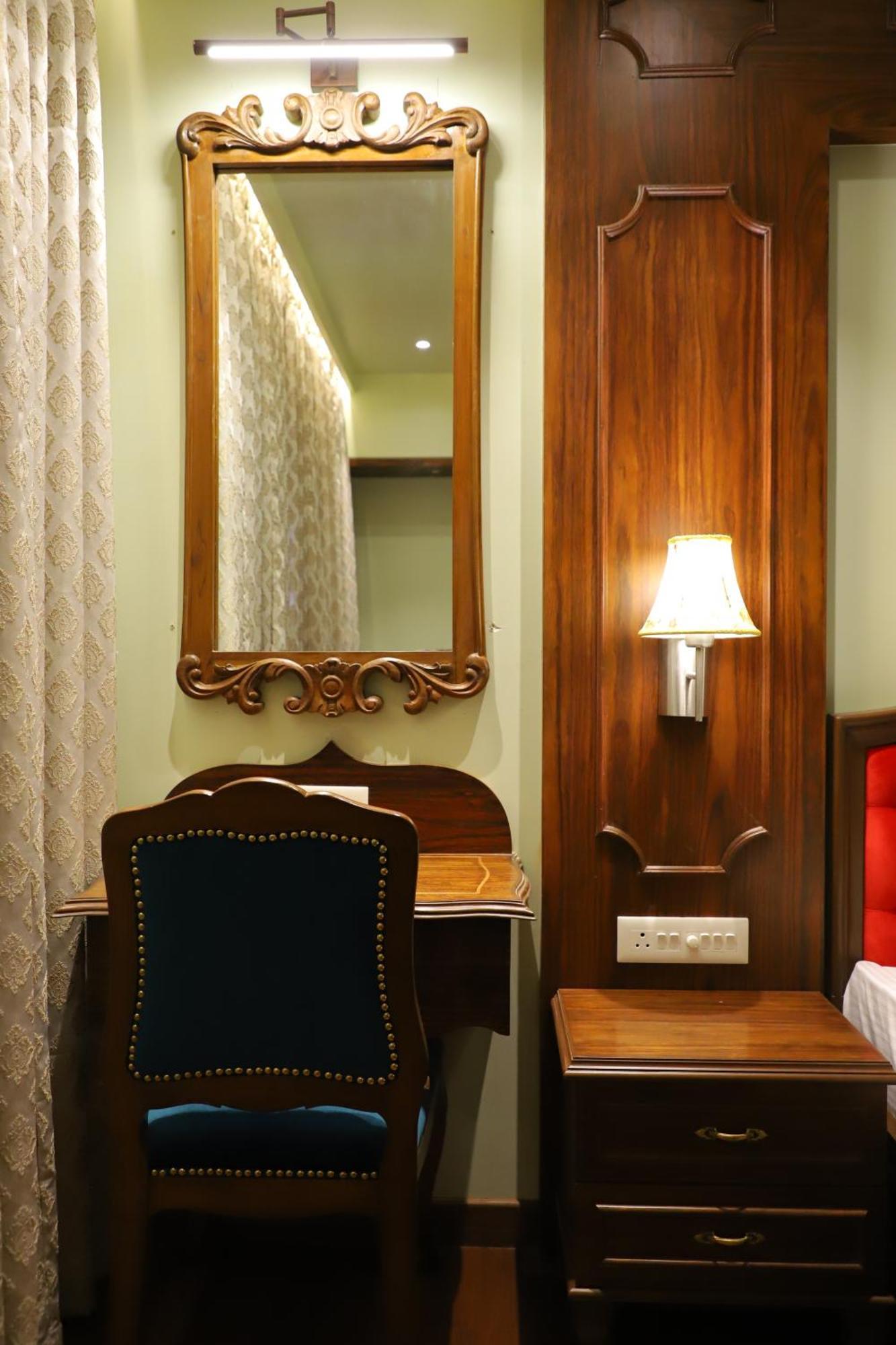 Le Vivanta Virar ภายนอก รูปภาพ